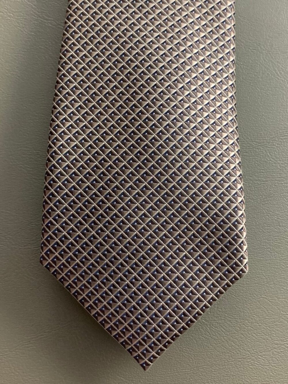 Alfani Men's Slim 2.75'' 100% Polyester Neck Tie, Taupe Emerson Neat Geometric